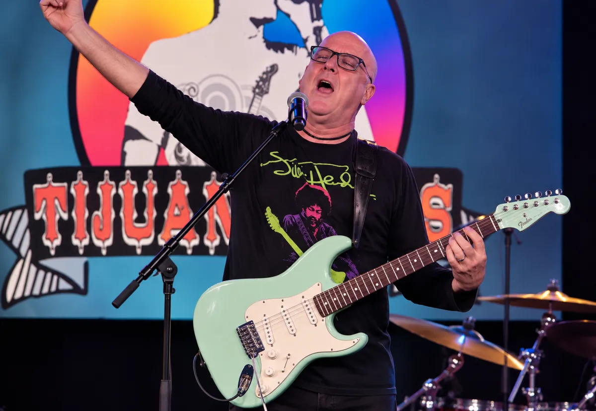 Dave Murdy performing at Campus JAX